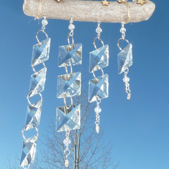 Suncatcher D Treated driftwood, cut glass pieces and Swarovski crystals - Picture 2 of 2